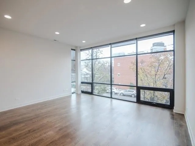 832 W Erie Image 8