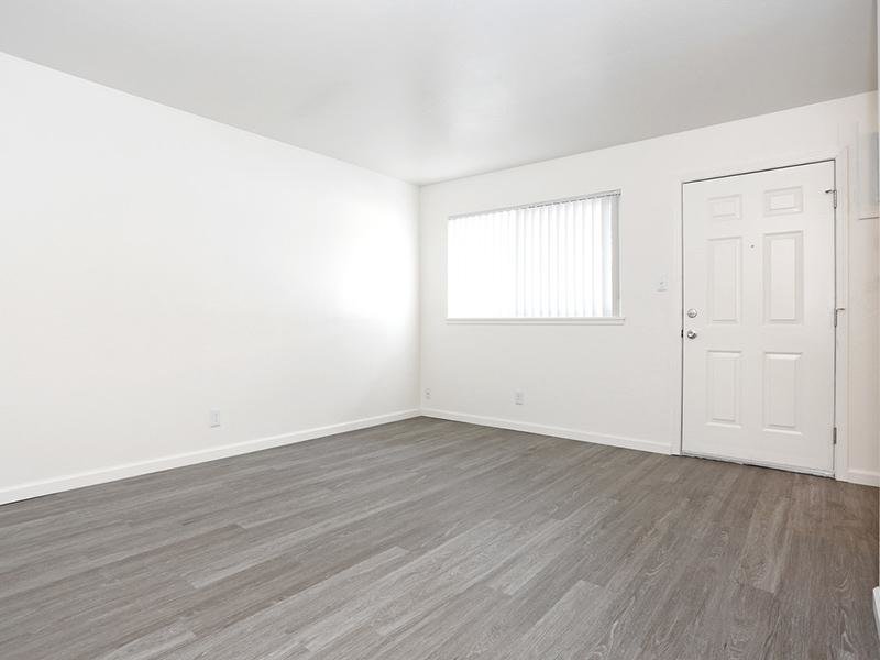 Sur Apartments Image 3