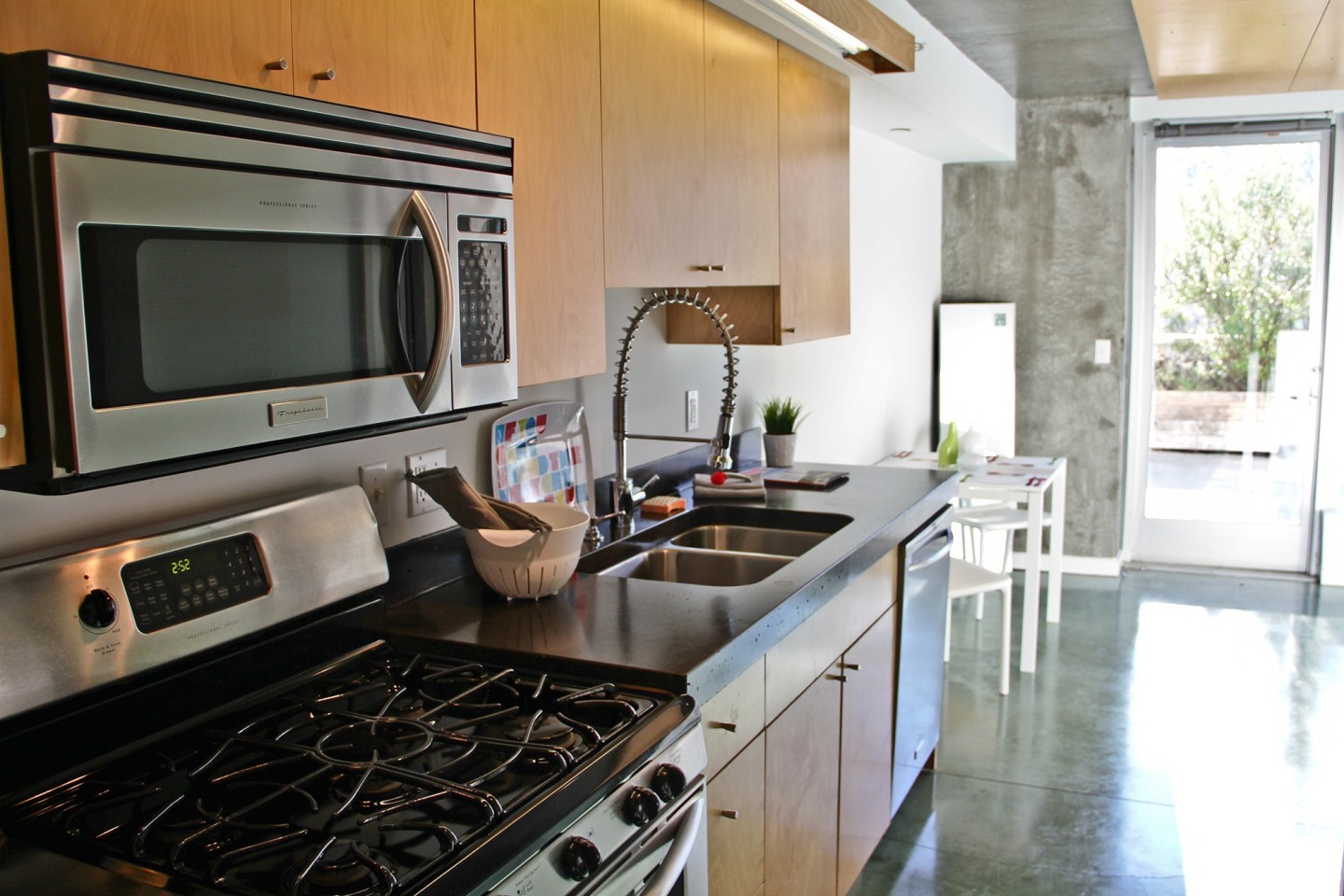 Glasdore Lofts Image 3