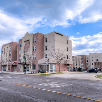Uptown East Image 16