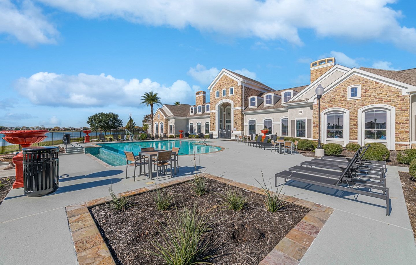 Lakeside Pointe Apartments & Townhomes Image 18