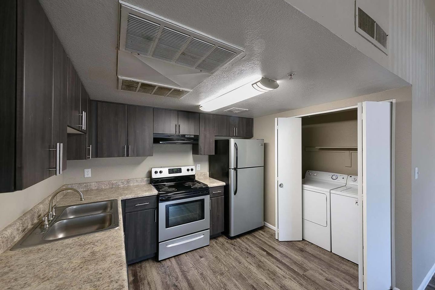 The Flats at Peoria Image 6
