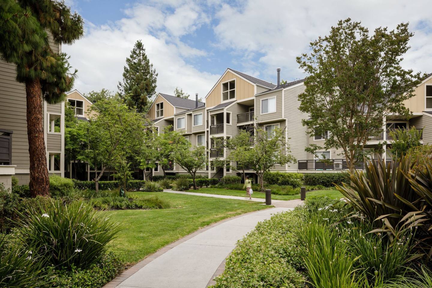 Orchard Glen Apartments Image 20