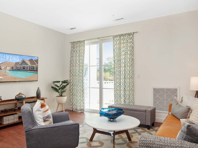 The Residences at Great Pond Image 6