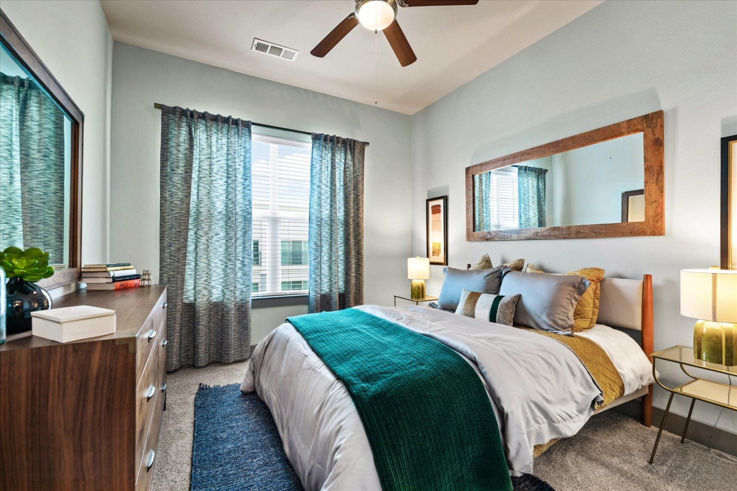 Shoreview Flats Image 22