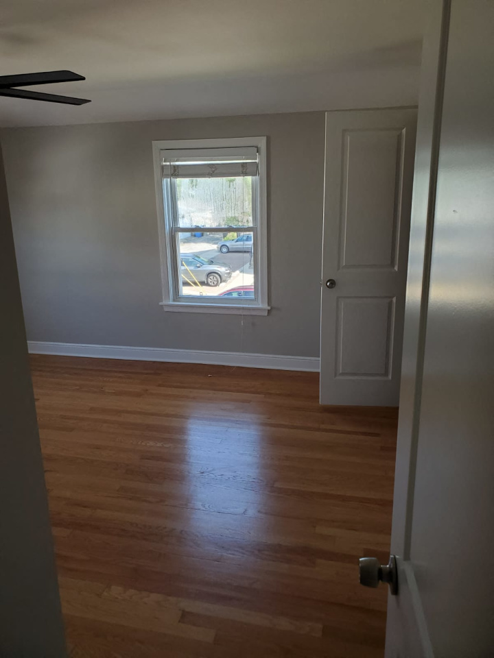 5631-5641 W Carmen Ave Image 8
