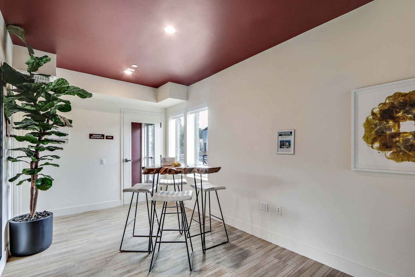 The Metropolitan at Larchmont Village Image 29