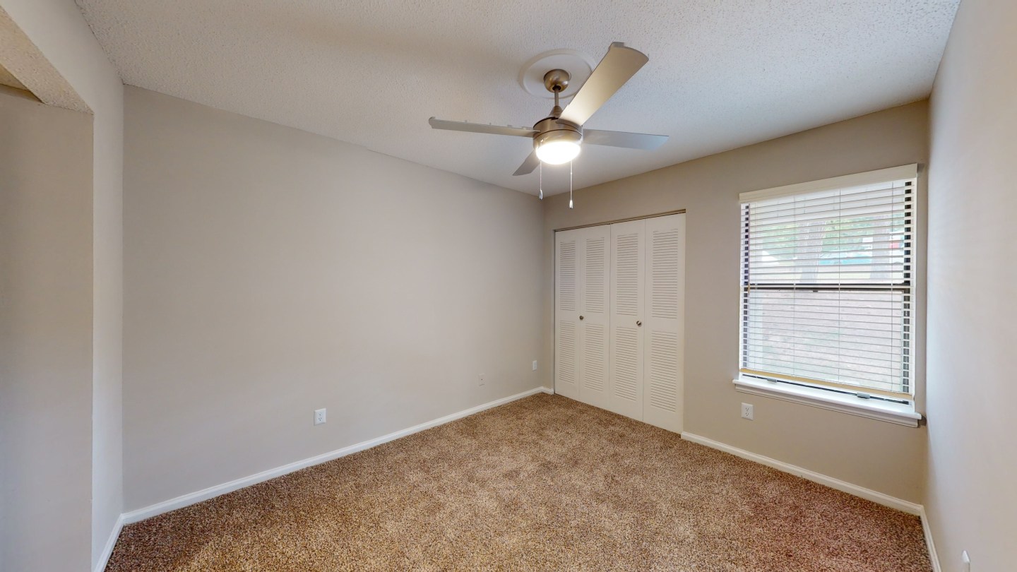 Lynnwood Park Image 17