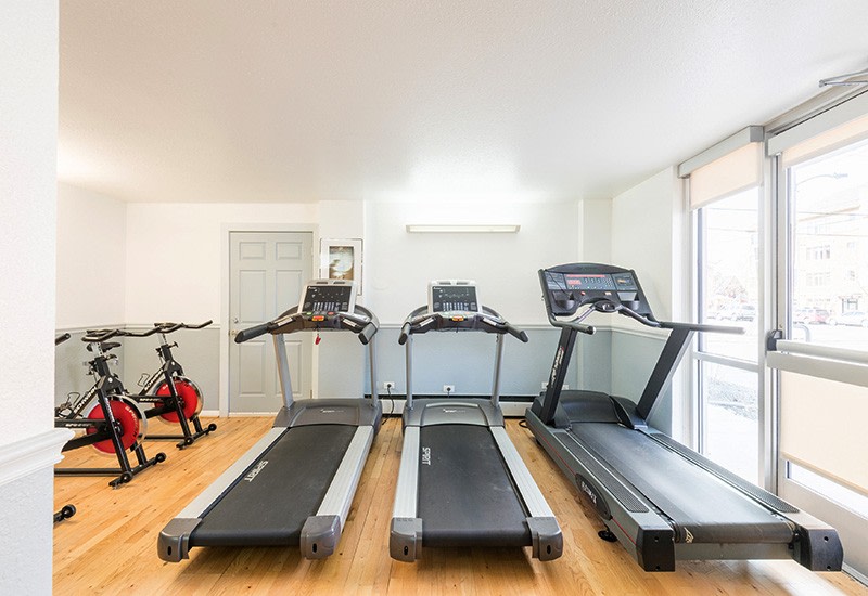 Latitude 40 Image 20