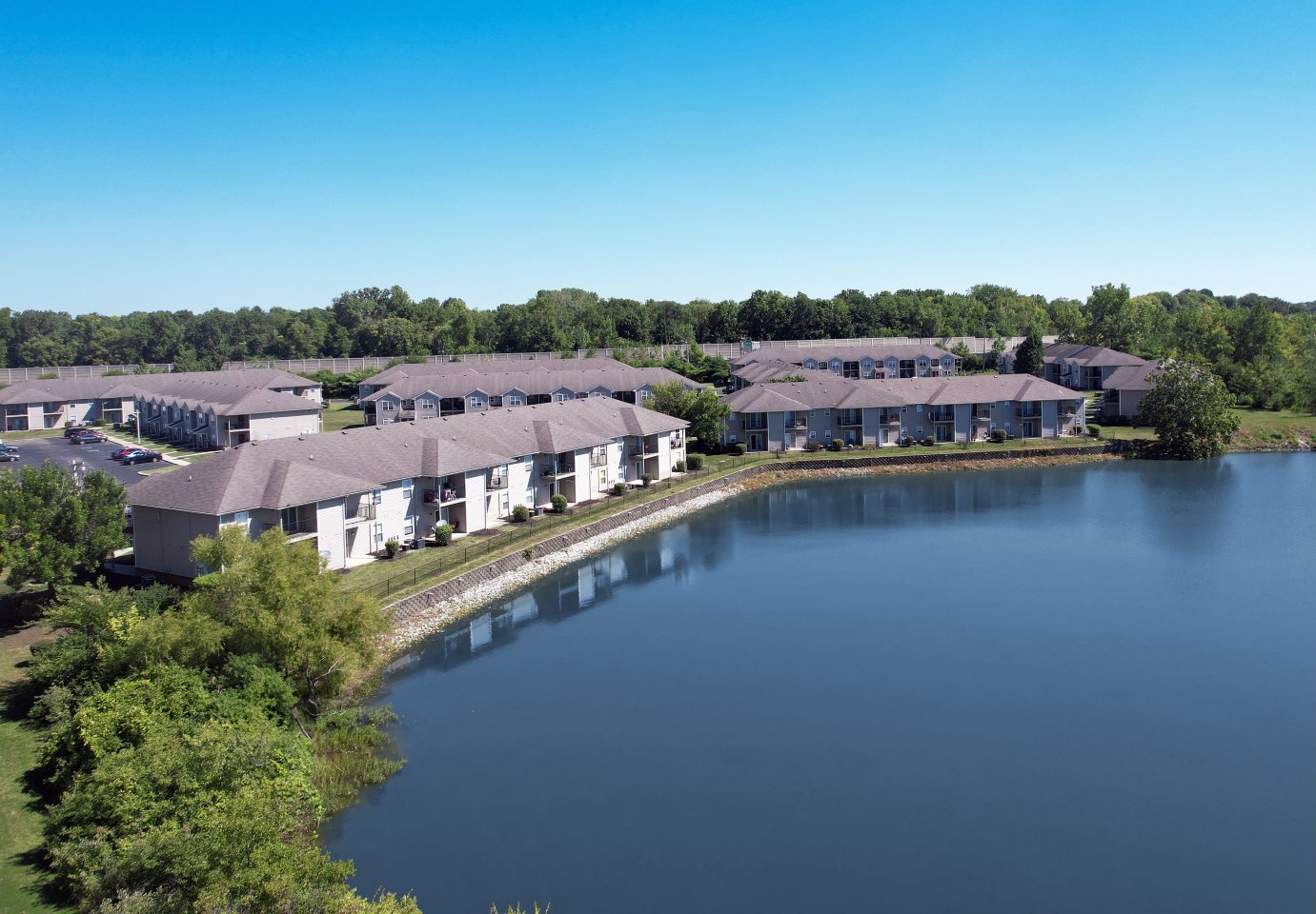 Waterfront Pointe Image 11