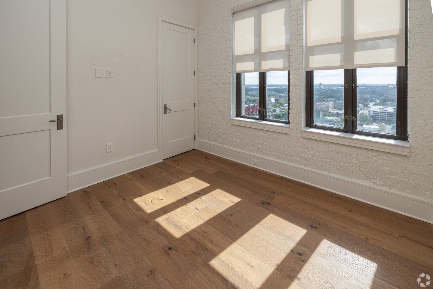 The Residences at Barnett Image 3
