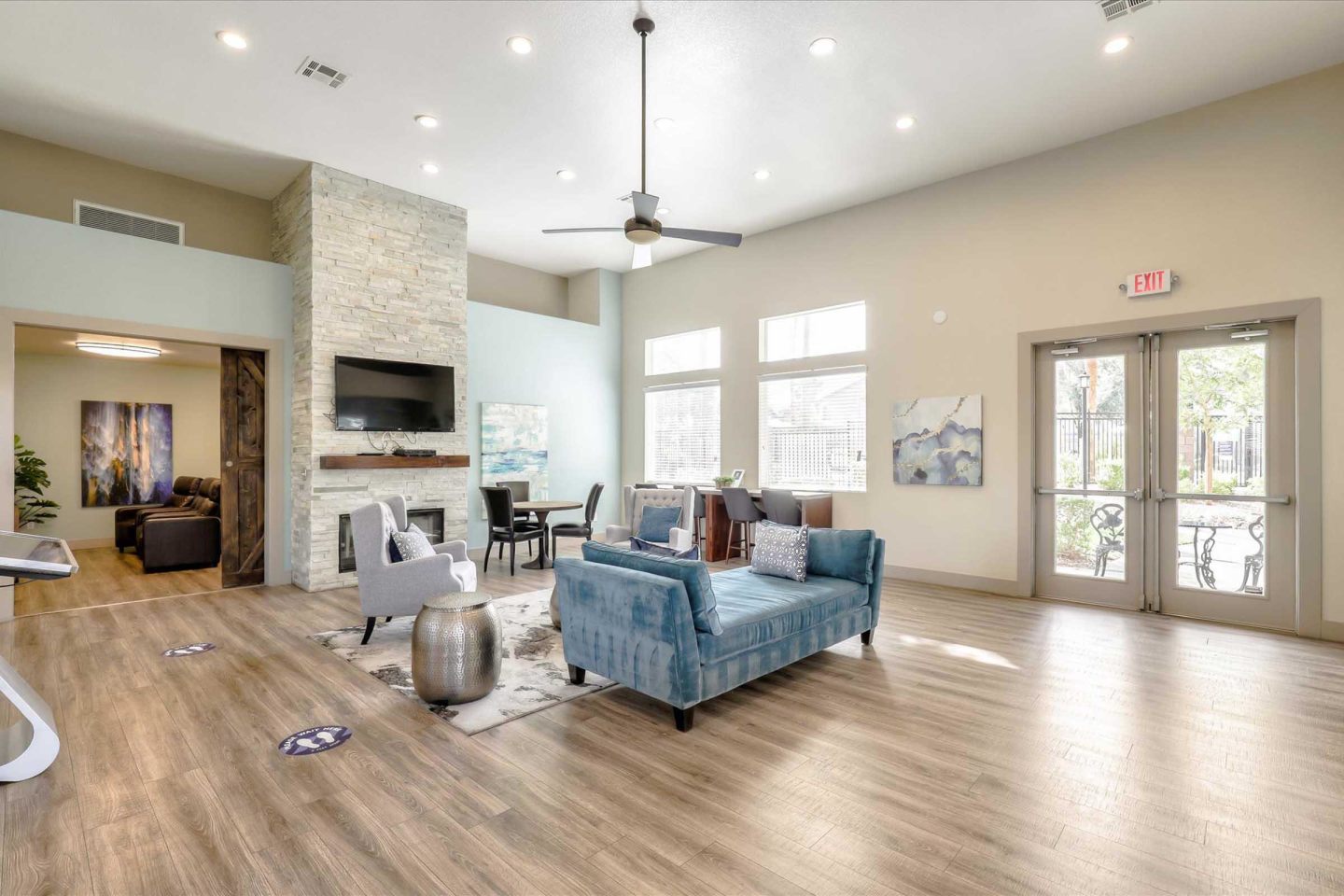 South Valley Ranch Apartments Image 11