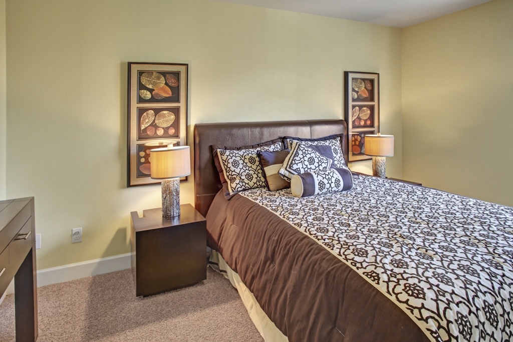 Regency Woods Apartment Homes Image 4