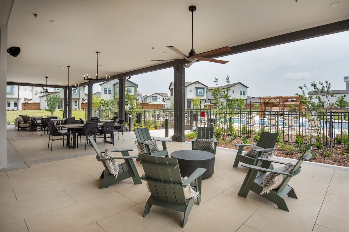 Collection Hunter Crossroads Townhomes Image 18