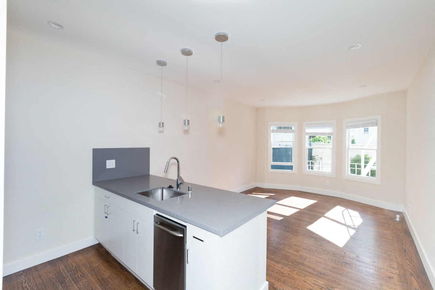 430 Baker Image 2
