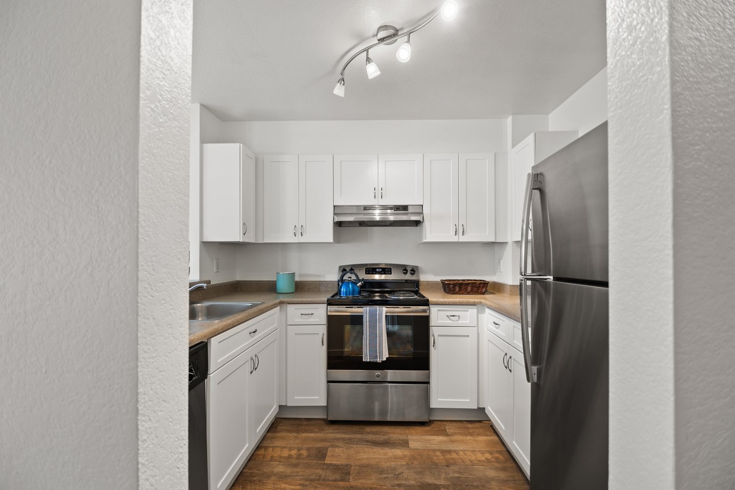 Del Norte Place Apartment Homes Image 3
