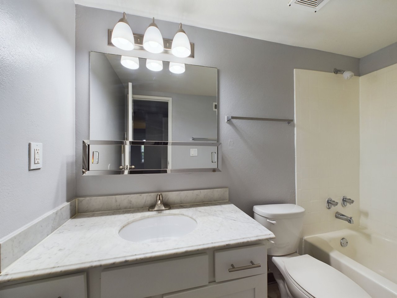 Parkside Apartments Image 9