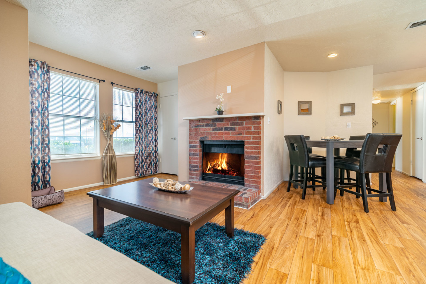 Oak Tree Park Apartments Image 4