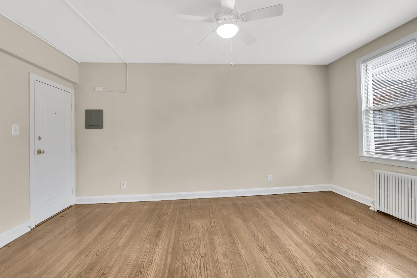 Panorama Courts Image 10