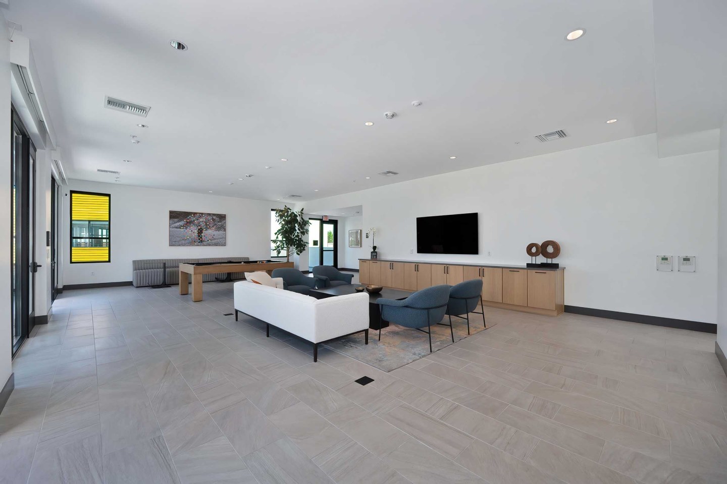 Halcyon Apartments Image 127