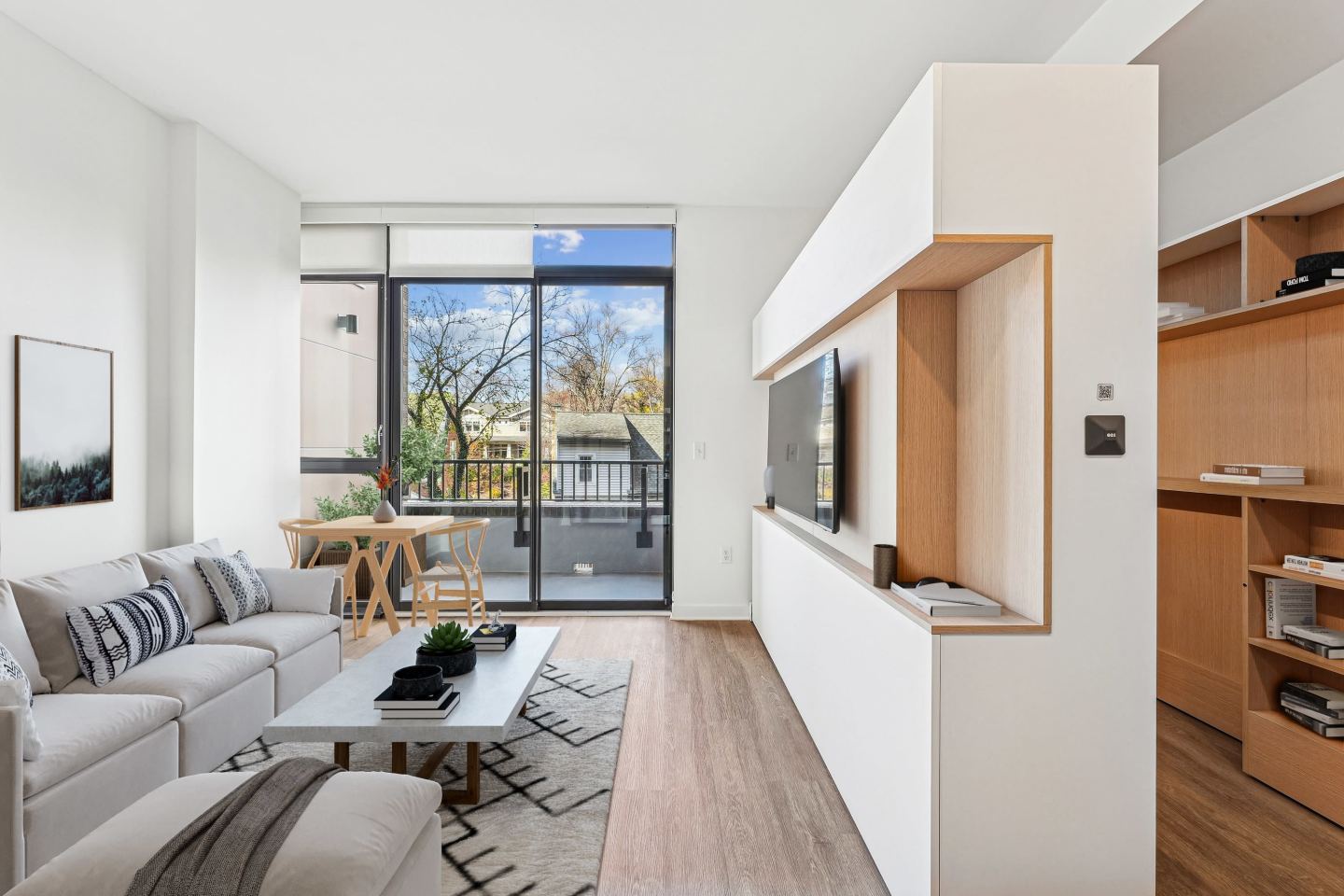 4909 Auburn Image 14