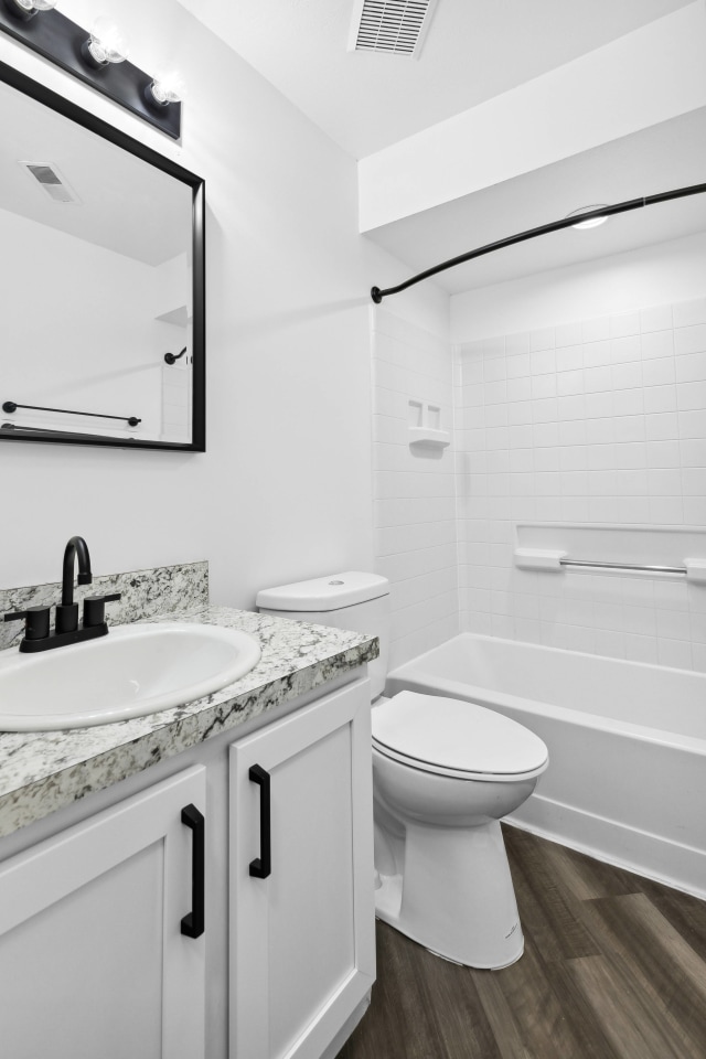 The Residence at Turnberry Apartment Homes Image 5