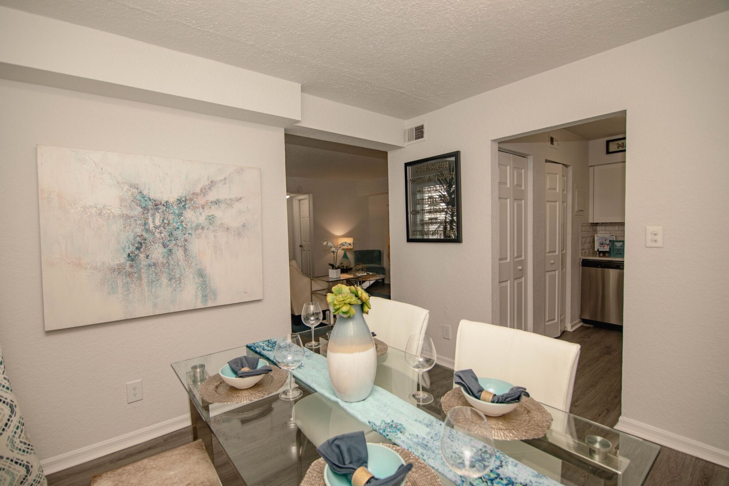 The Laurels Apartment Homes Image 10