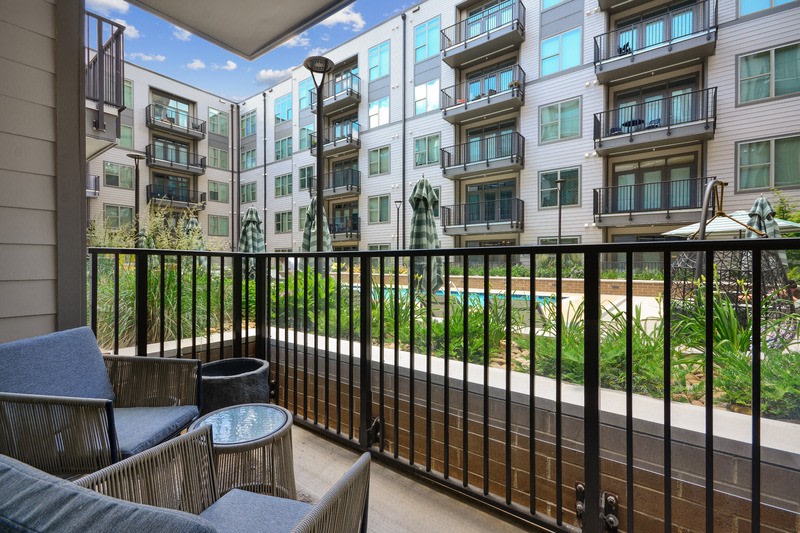 Link Apartments 4th Street Image 3