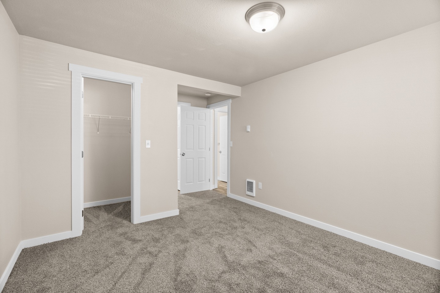 Crown Pointe Apartments Image 21
