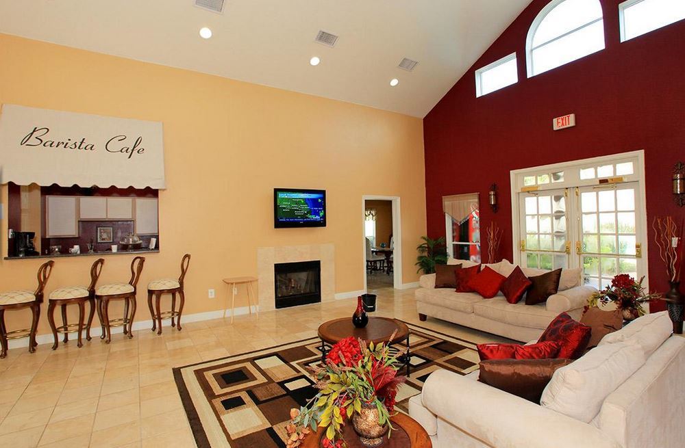 Las Palmas Apartments Image 7