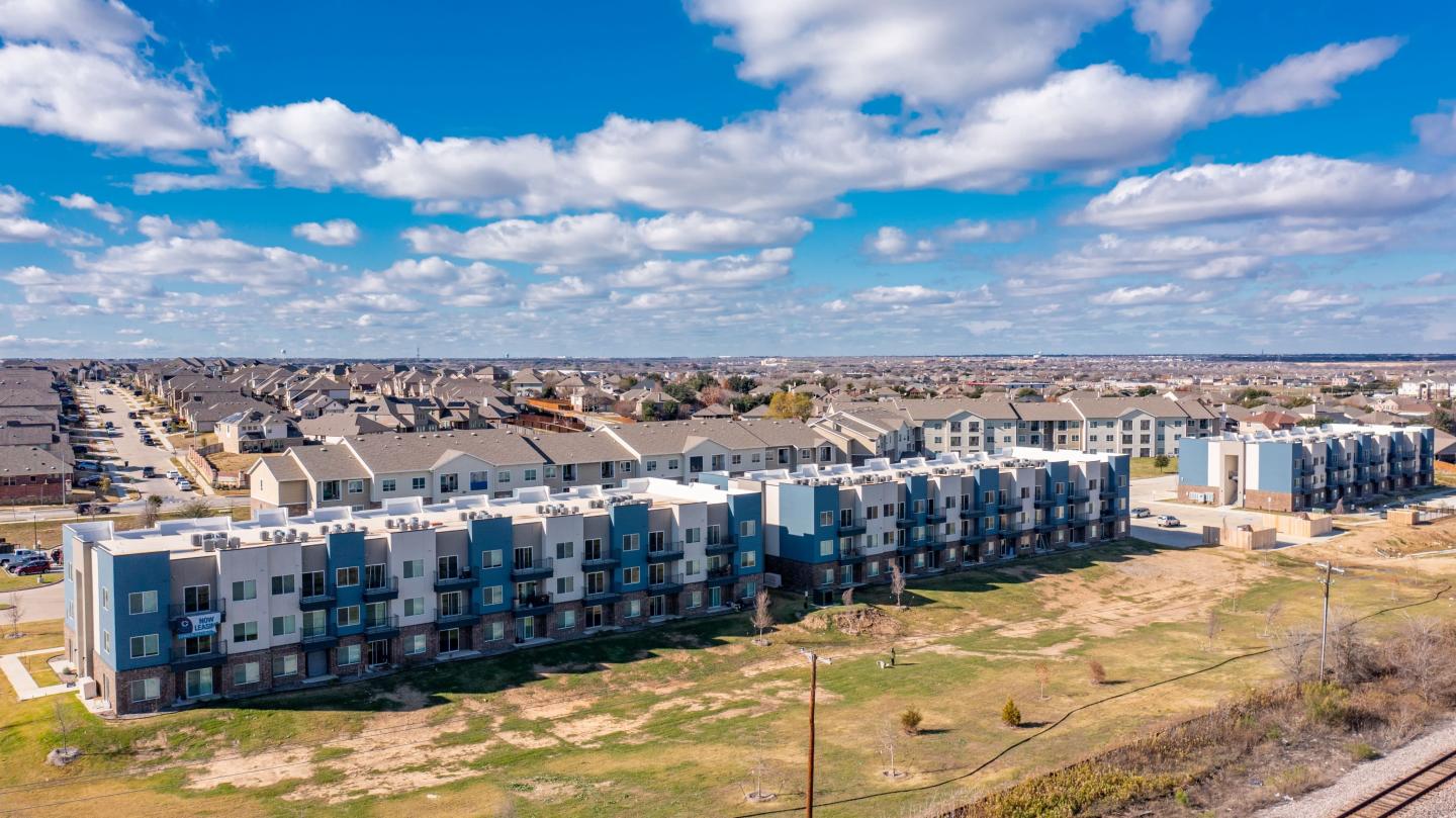Camden Crossing Image 18