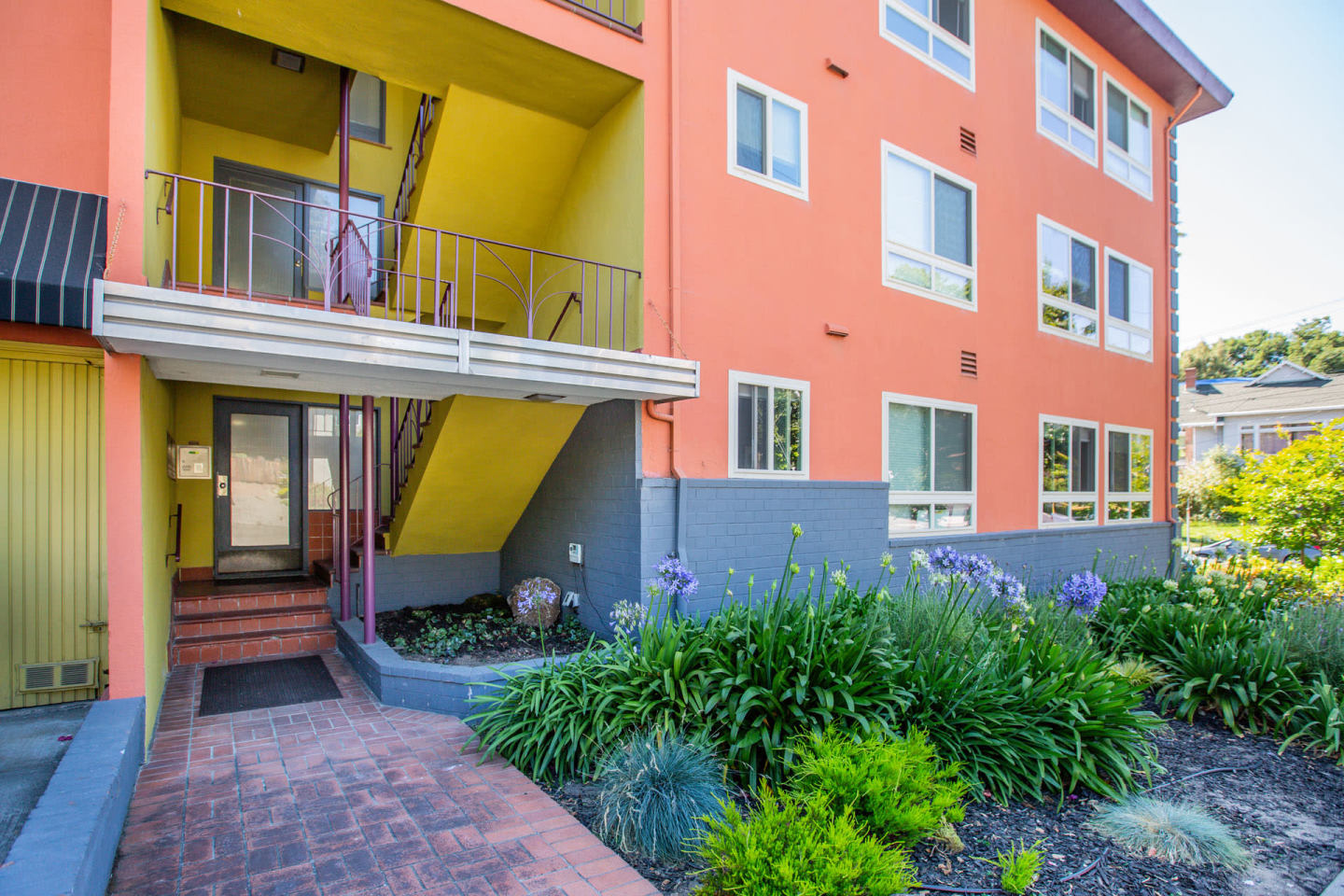 355 Staten Image 12