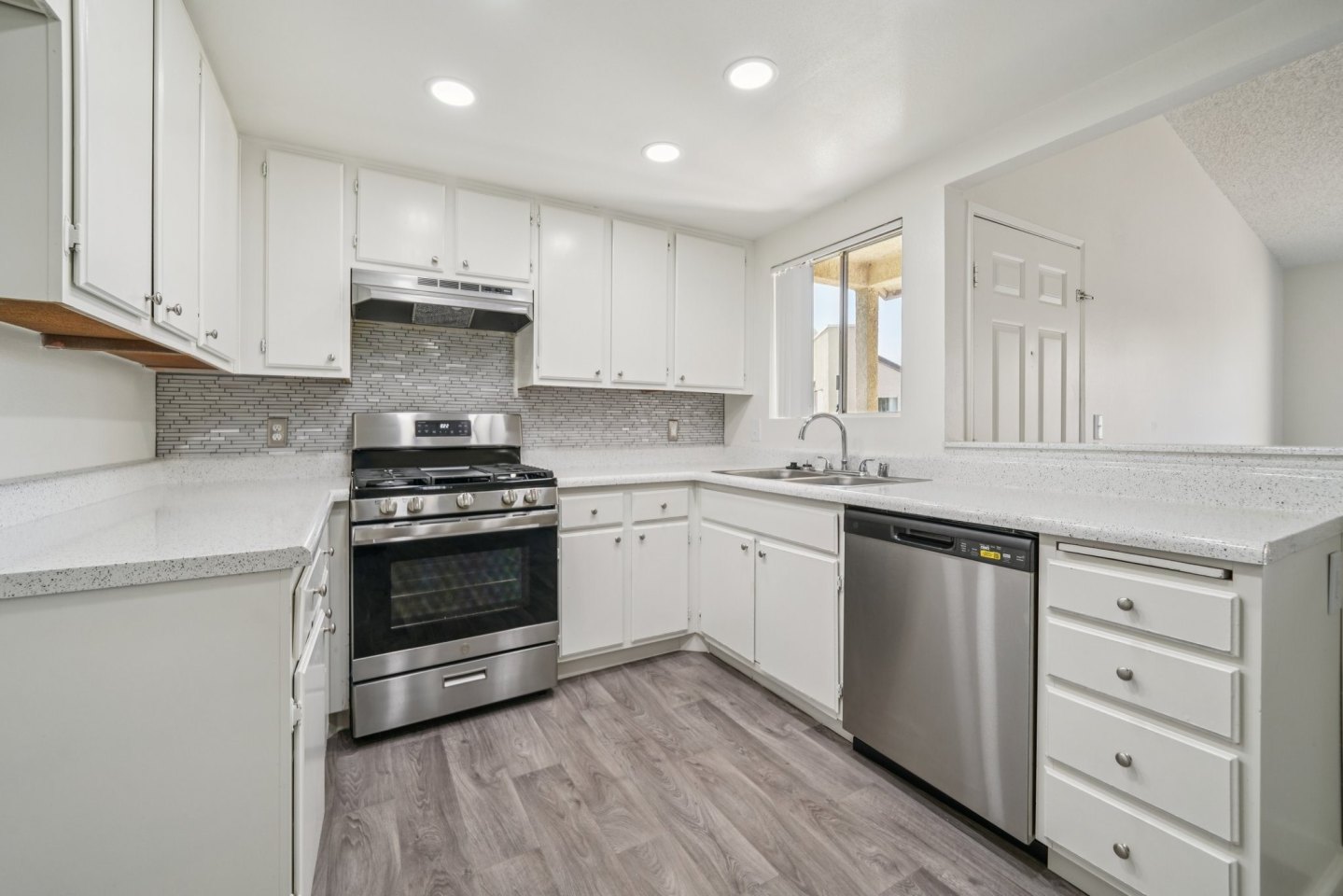 Peppertree Place Apartments Image 11