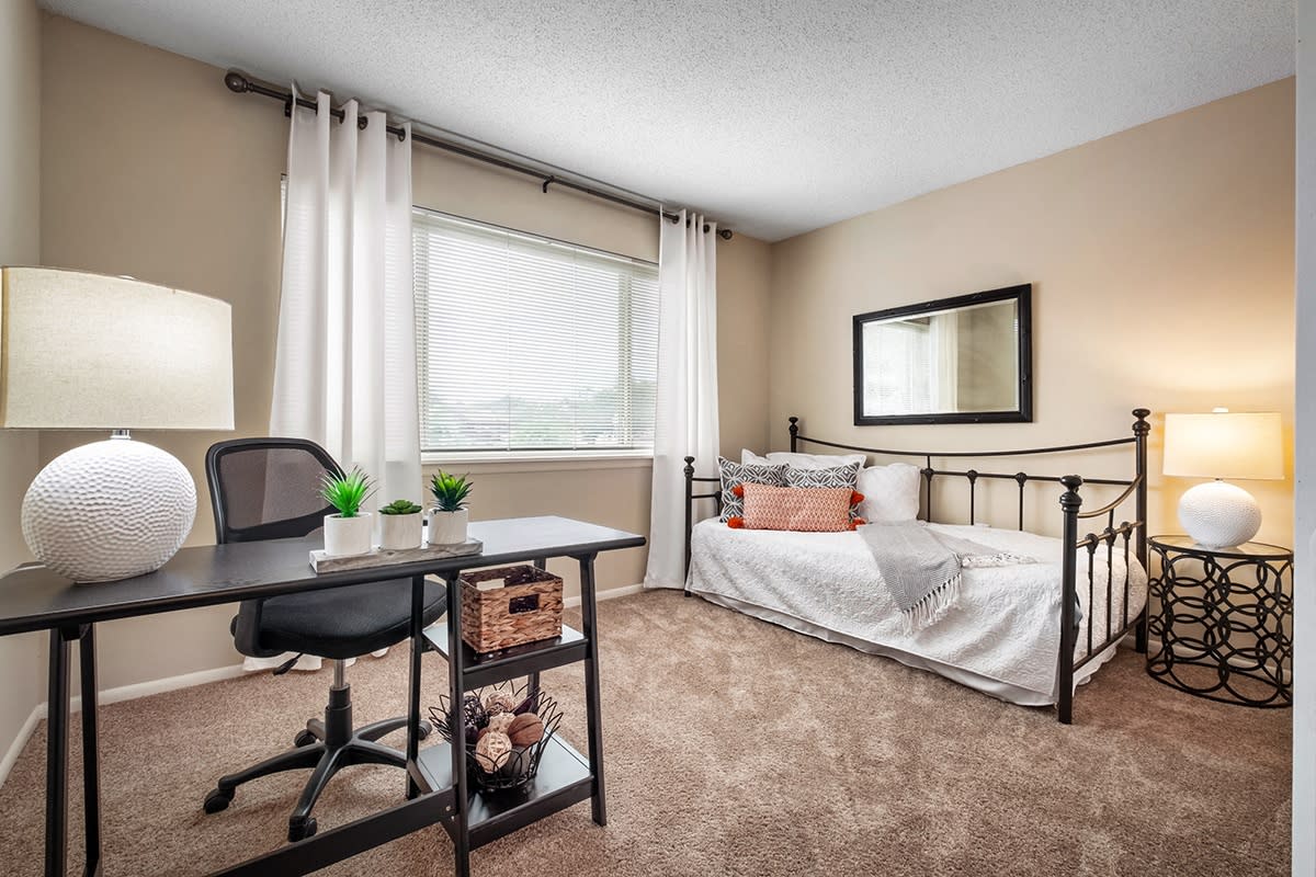 Woodlake Park Apartments Image 21