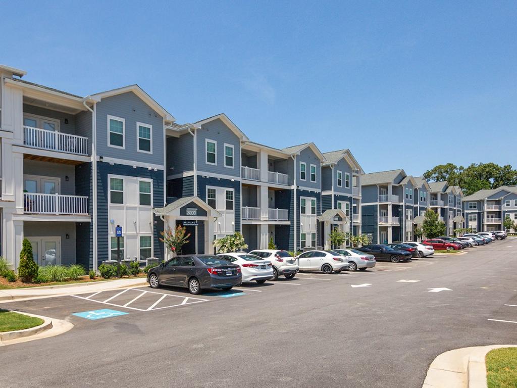 53 West Luxury Apartments Image 2