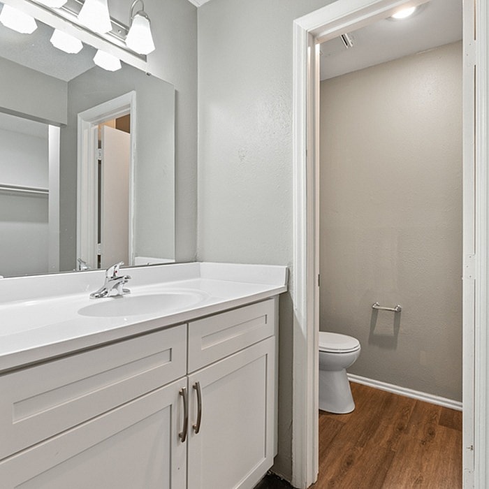 Parkwood Apartment Homes Image 5