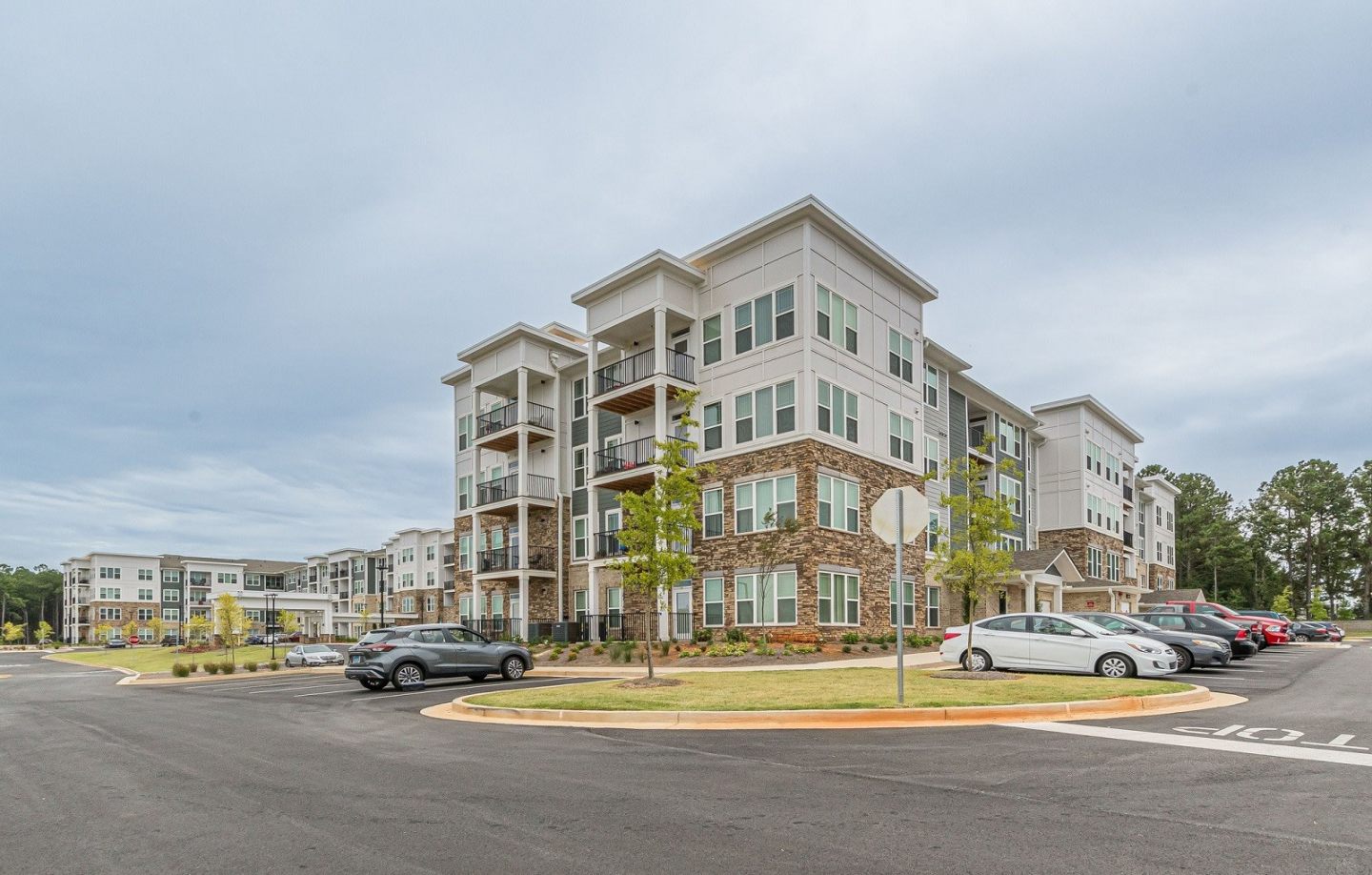 Willow Place 55+ Apartments - Senior and Affordable Housing Image 3