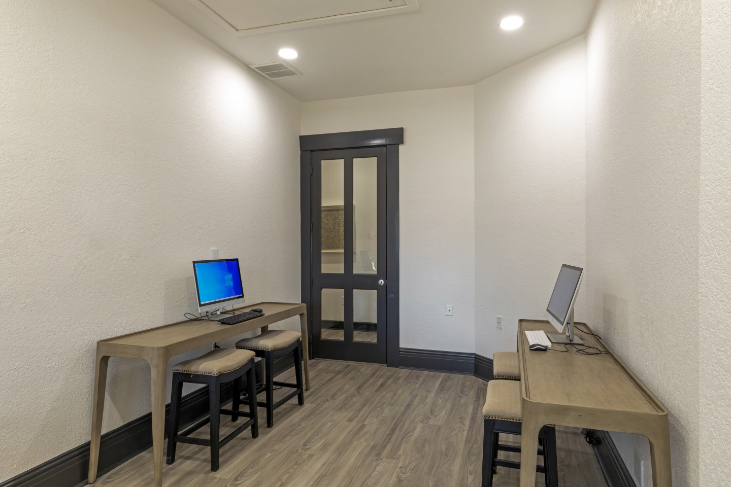 Keystone Falls Apartment Homes Image 3