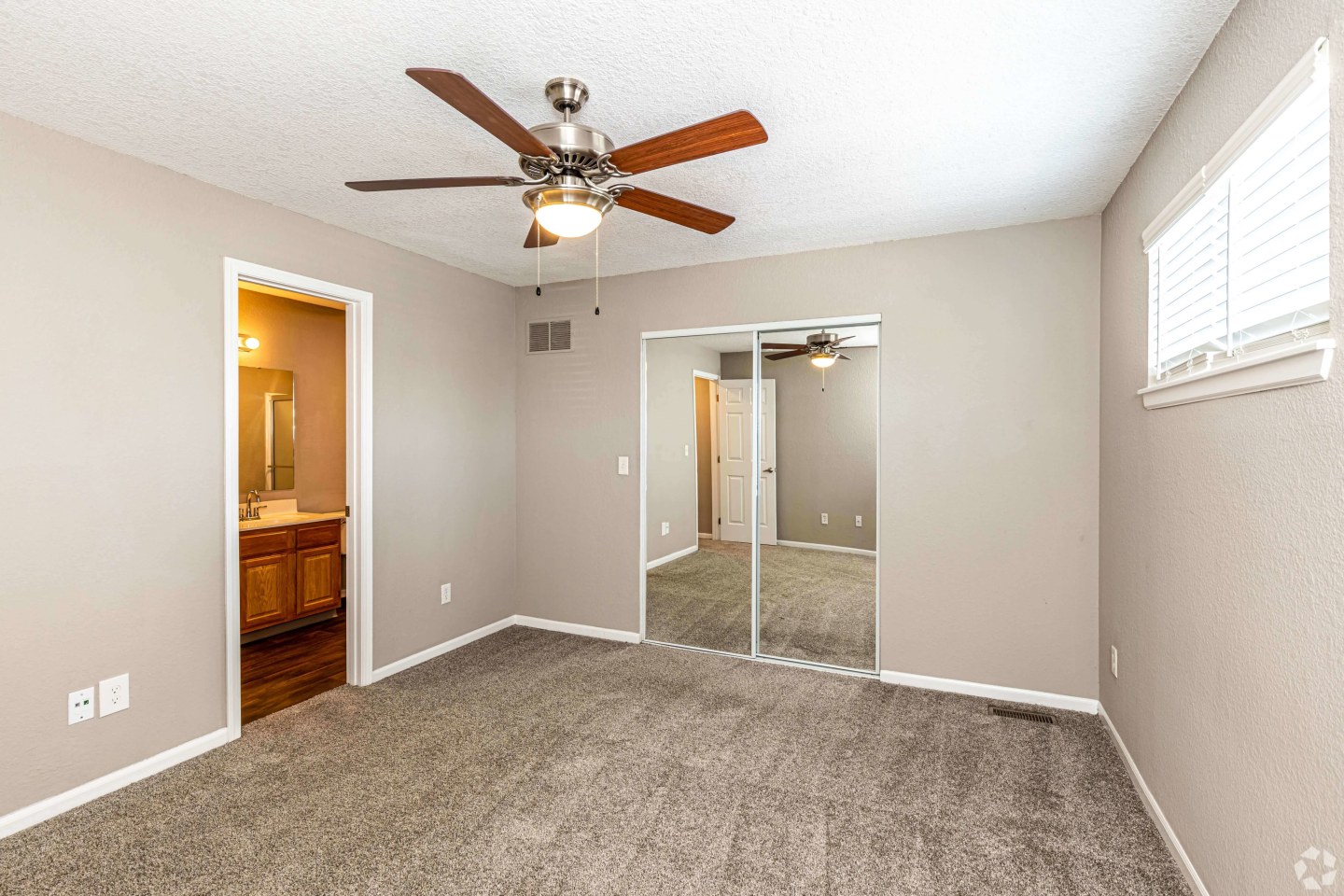 PineCrest Townhomes Image 18