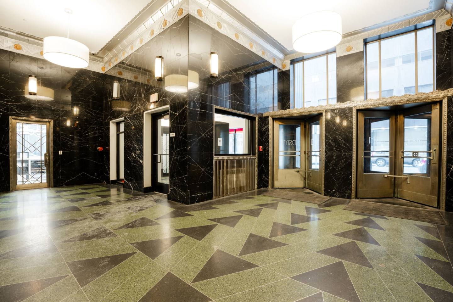 Des Moines Building Image 40
