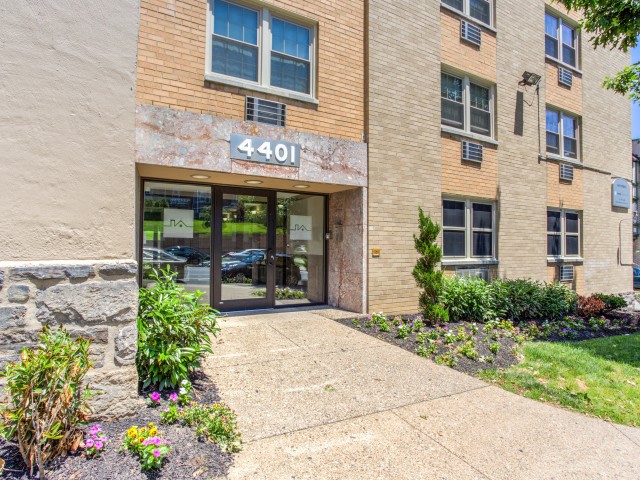 4401 Spruce St Image 3
