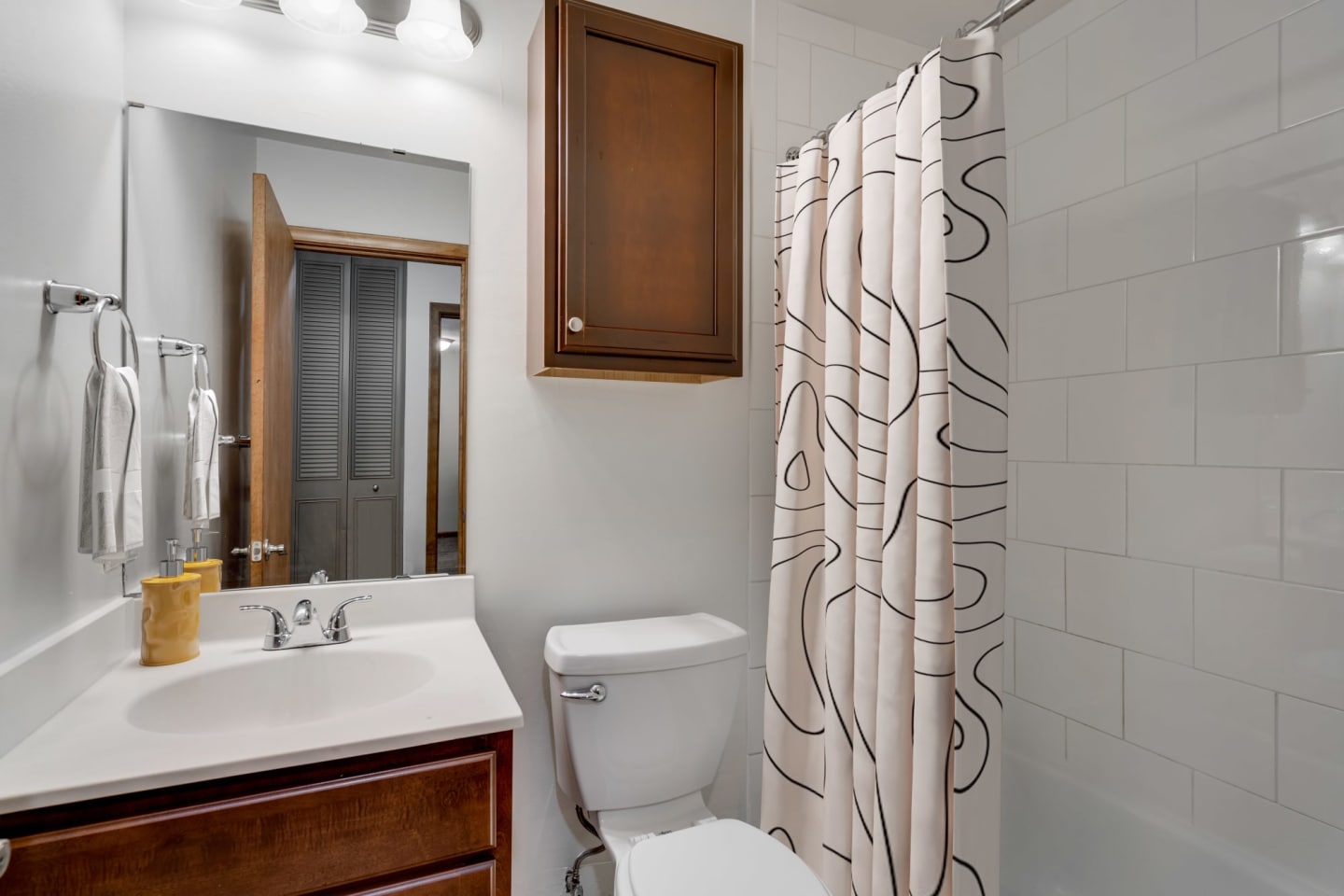 Bryant Manor Apartments Image 14