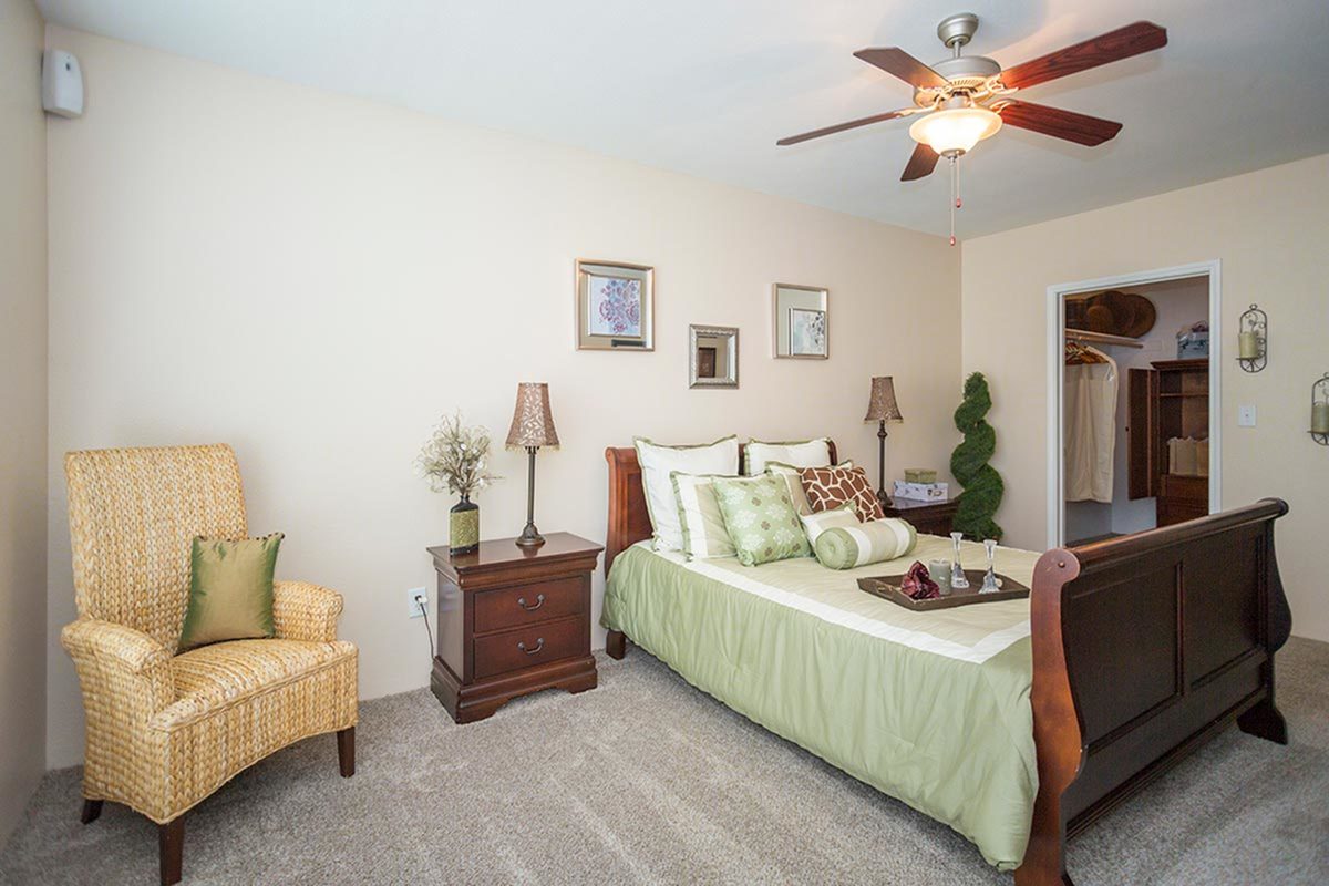 Catalina Village Apartment Homes Image 8