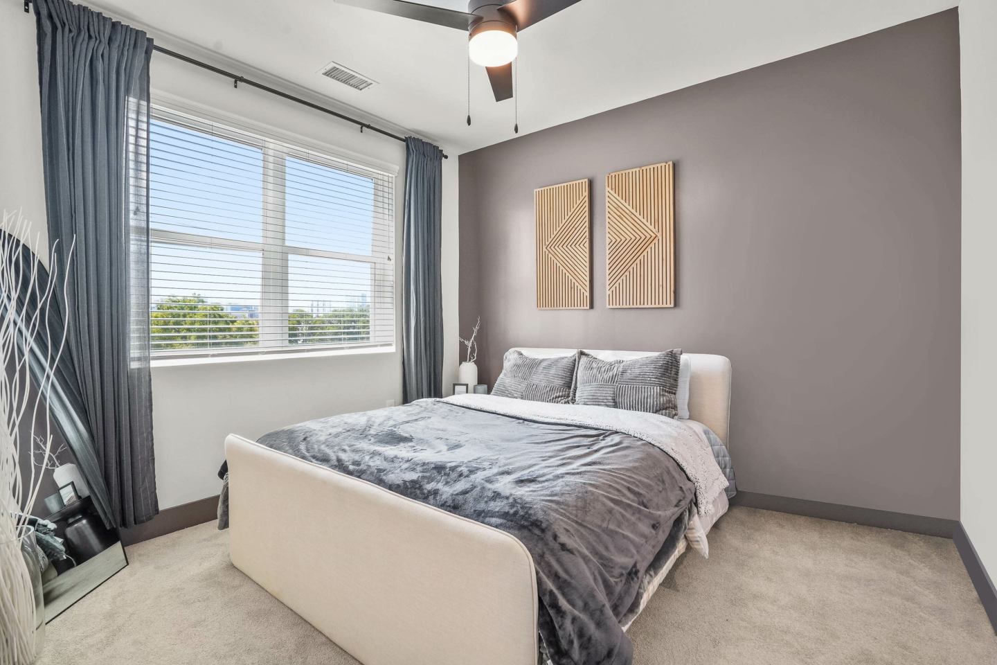555 Boulevard Image 21