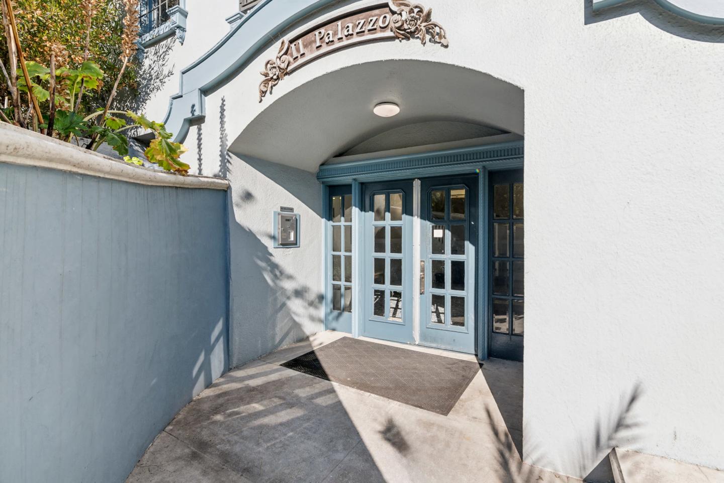 621 Stockton Image 12