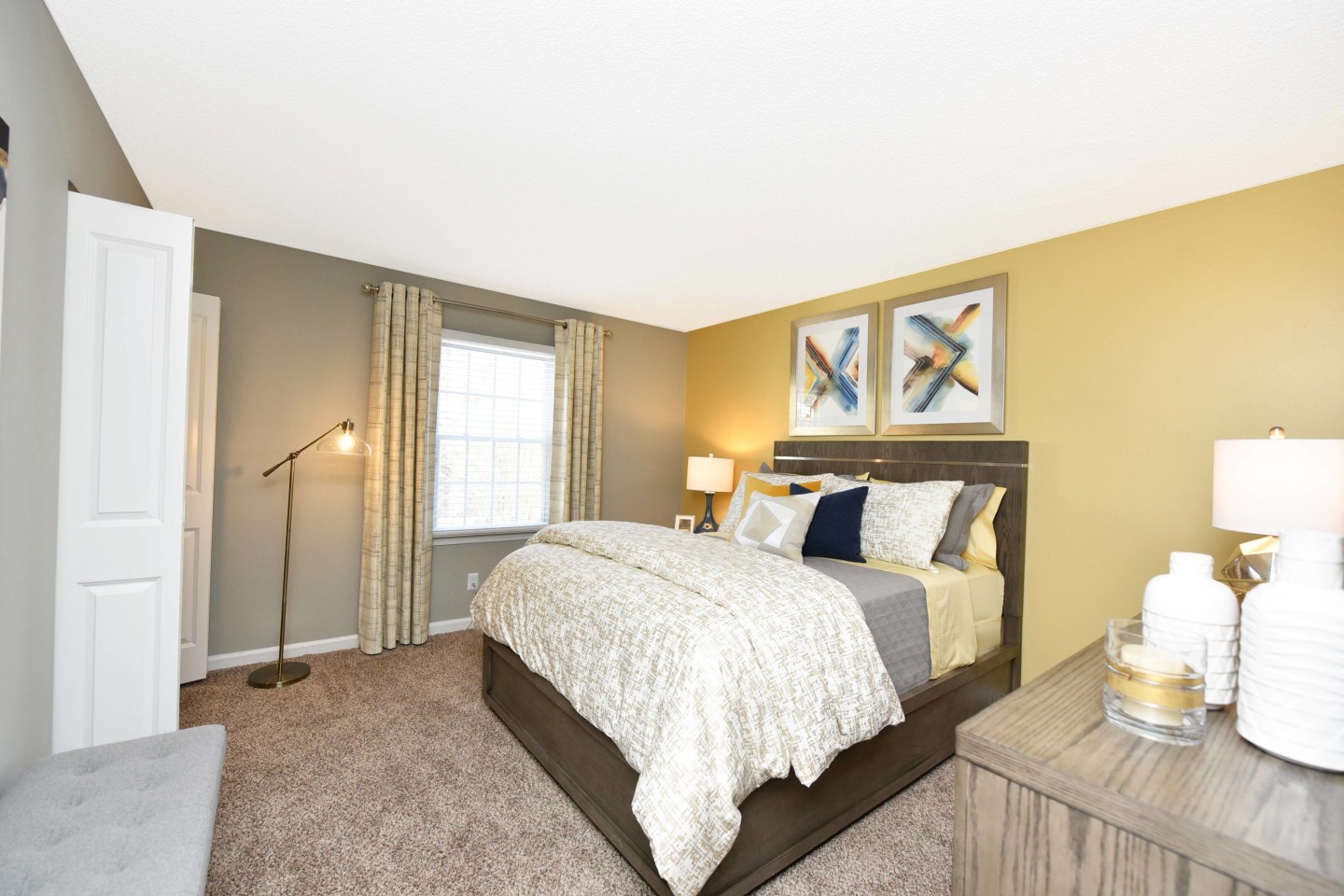The Roxbury Image 25