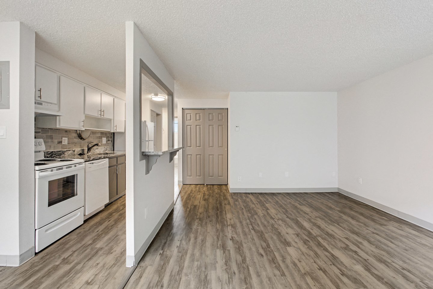 Carriage Hill Apartments Image 16
