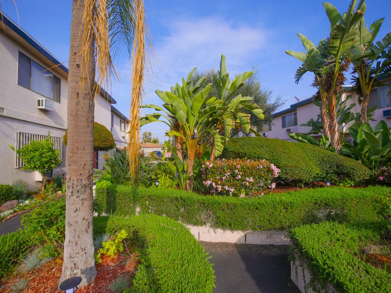 6944-6954 Coldwater Canyon Ave. Image 4