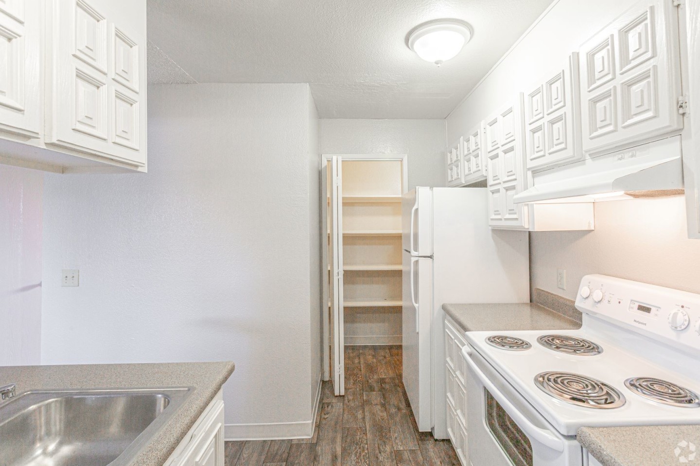 Autumn Oaks Townhomes & Apartments Image 8