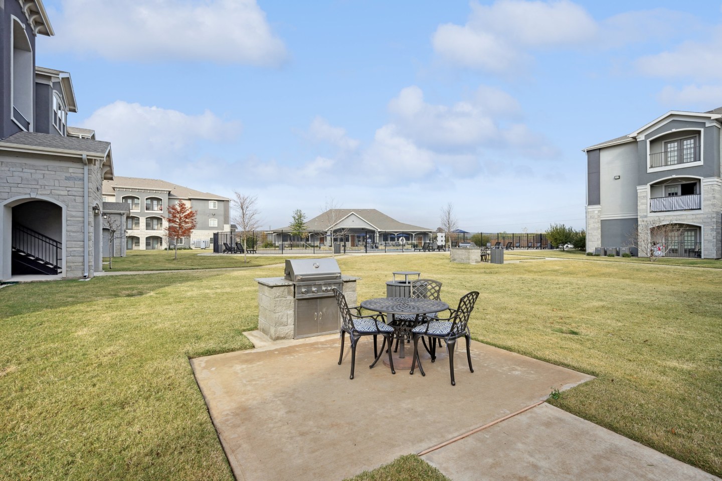 Lake Villas Apartments Image 34